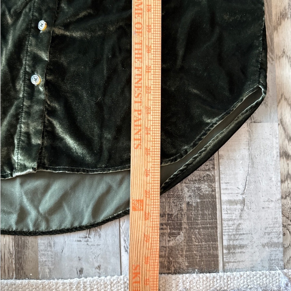 Anthropologie Pilcro Hadley Velvet Button Front Shirt Relaxed Fit Evergreen Sz M - Picture 9 of 10